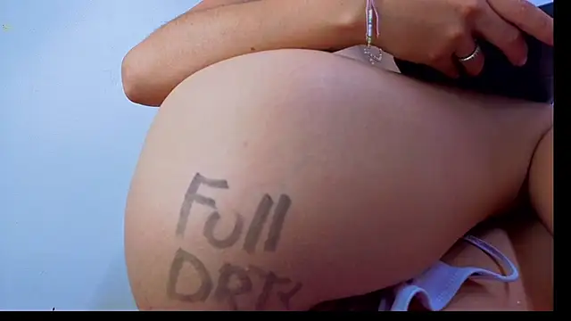 Chat +18 de Abby-horny ao vivo