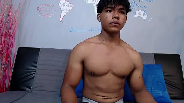 XXX chat uživo modela DanielHaloran