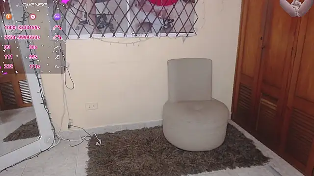 แชท XXX สดของ NicoleSantana