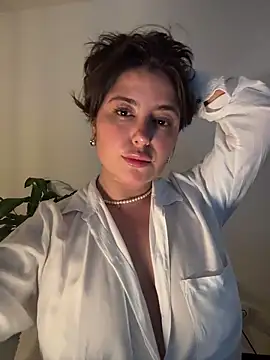 XXX chat uživo modela sukhakunis1