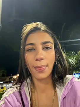 دردشة Carolina_1111 الجنسية المباشرة