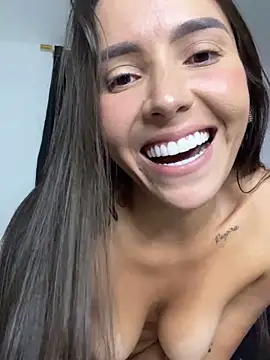 Scarlett05 即時 XXX 聊天