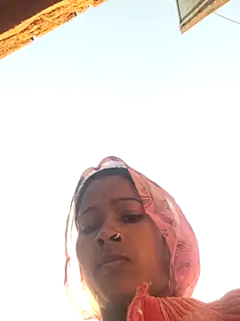 Co_punam Show in webcam