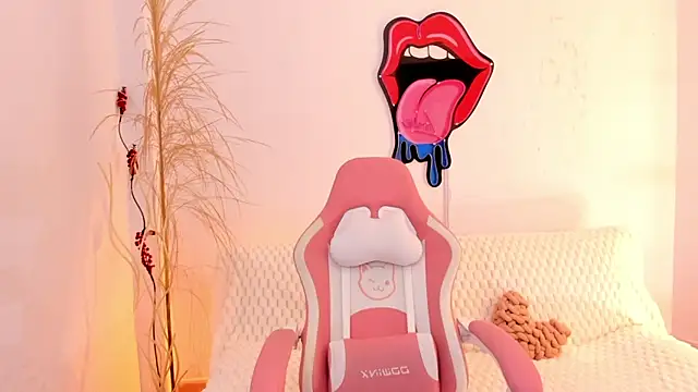 EmmaMyers1 Live XXX Chat