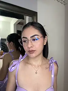 IslaColeのライブXXXチャット