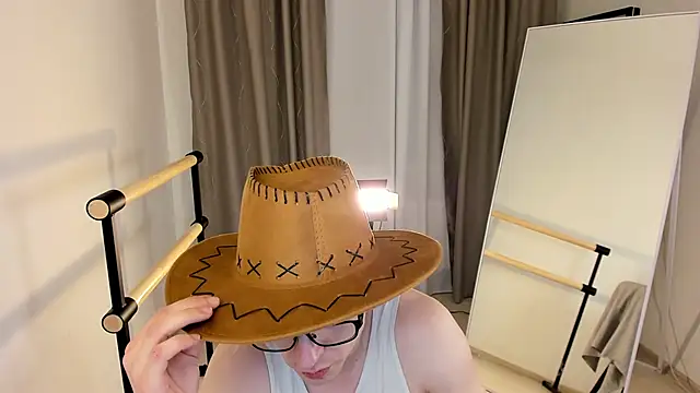 Consta_Push's Live XXX Chat