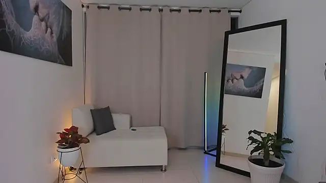 แชท XXX สดของ roxie_gates_