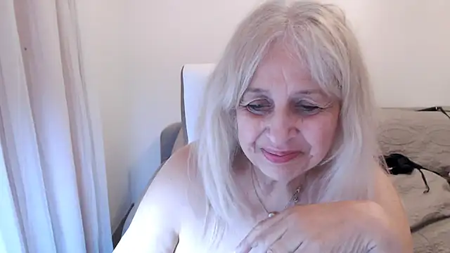 SusiLifeXXX Adlı Modelin Canlı XXX Sohbeti