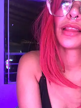 Luna-Chann 即時 XXX 聊天