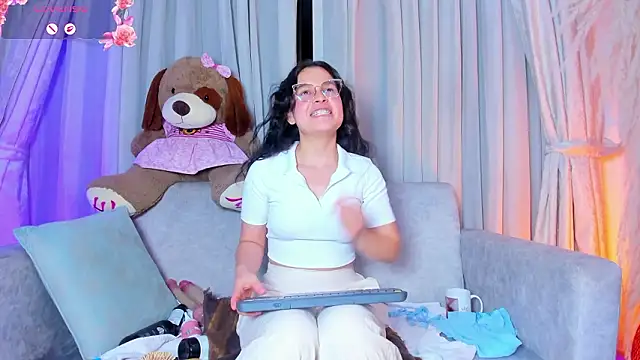 alejagarcia_'s Live XXX Chat