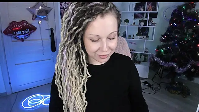 HoneySallyMoore live XXX chat