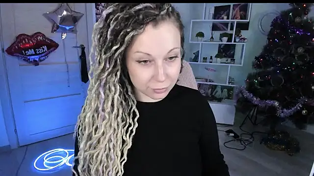 HoneySallyMoore 即時 XXX 聊天