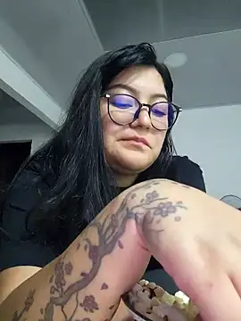 Chat XXX en directo de Sakura_0505