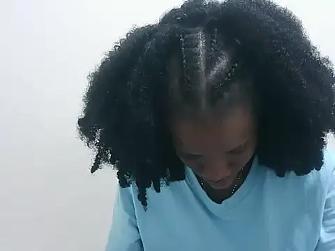 prettybeee 即時 XXX 聊天