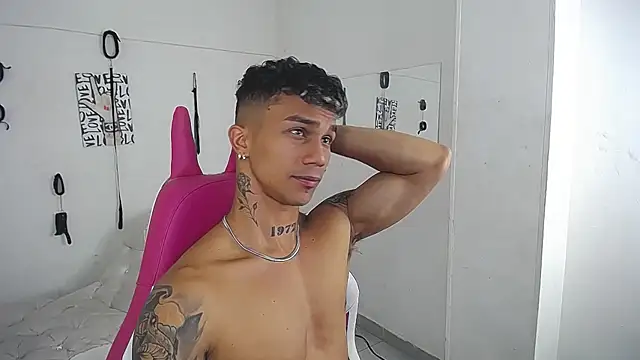 Leonard_Price 라이브 XXX 채팅