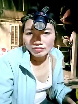 ngan-cute Live XXX Chat