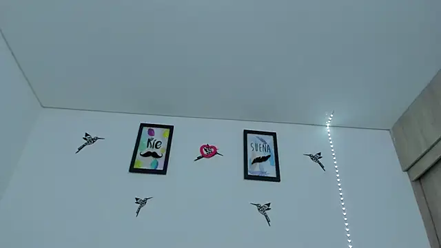 im_sarah34's Live XXX Chat