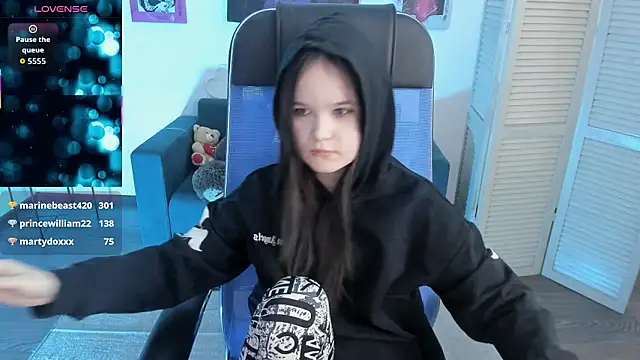 Elainebeness Chat XXX live