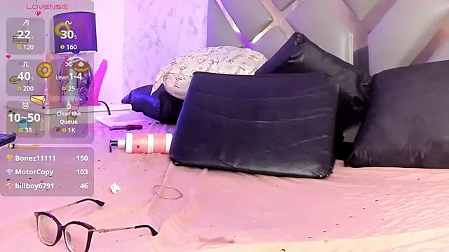 EmilyyRosee_ Chat XXX in diretta