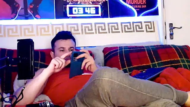 FuckToyBoy69 网络视讯表演