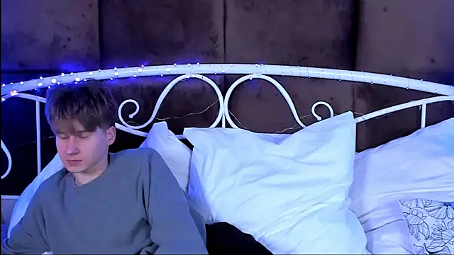 ScottPierce Adlı Modelin Canlı XXX Sohbeti