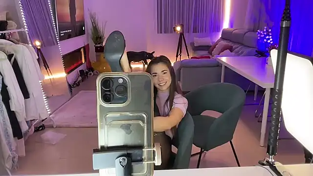 แชท XXX สดของ Mika_Miller