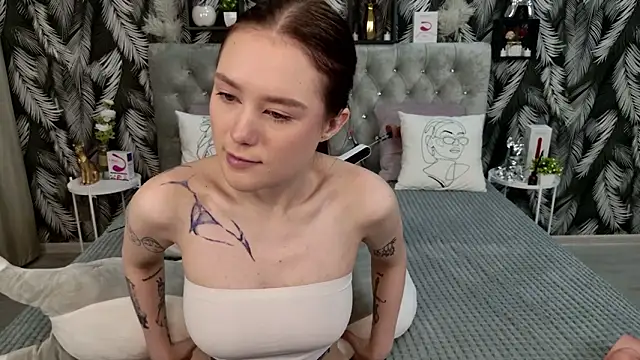 CarolineTenders Live XXX Chat