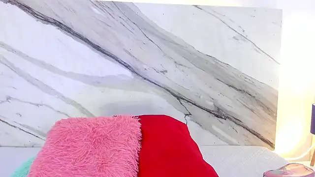 thamiina_'s Live XXX Chat