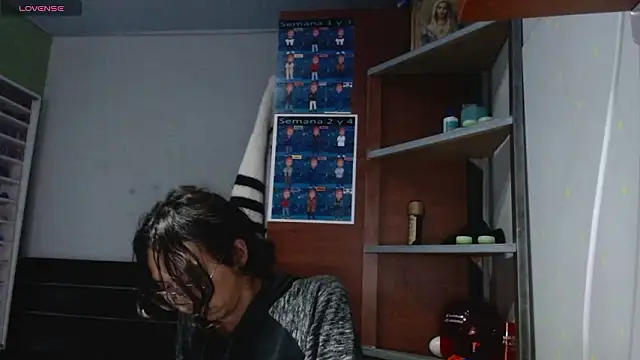 najimi_uwu 网络视讯表演