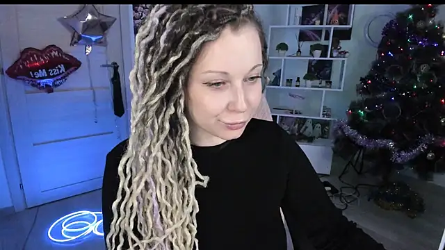 HoneySallyMoore Adlı Modelin Canlı XXX Sohbeti