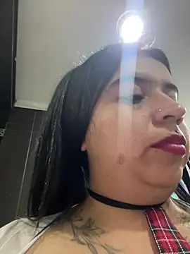 Devilsweet17 Adlı Modelin Canlı XXX Sohbeti