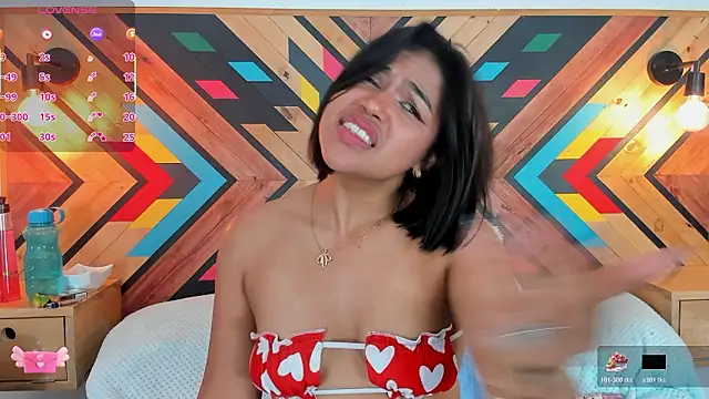 NaiirobiSwan's Live XXX Chat