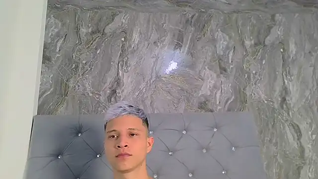 Twinkcock22 现场XXX聊天