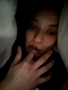 miss_carmila1 Adlı Modelin Canlı XXX Sohbeti