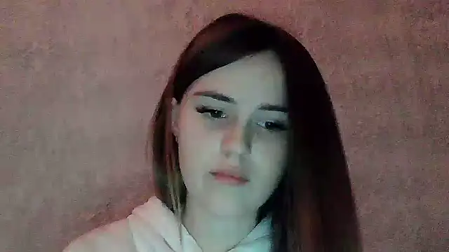 SweetLoraa Adlı Modelin Canlı XXX Sohbeti