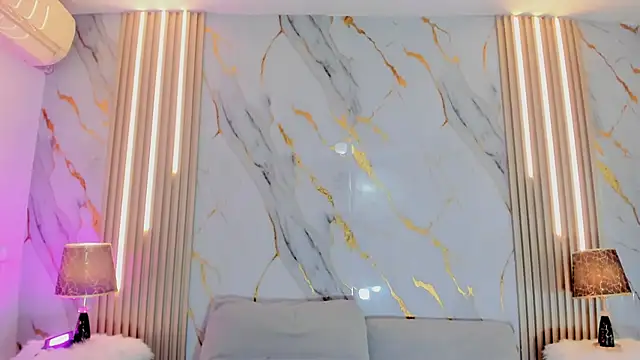 LaxiZoe Adlı Modelin Canlı XXX Sohbeti