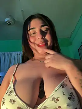 Ambar_Vip Chat XXX in diretta