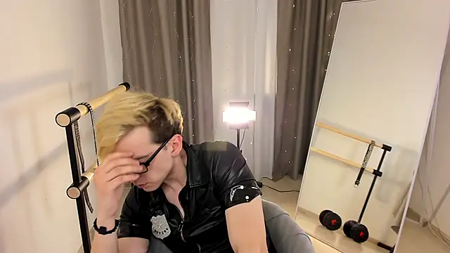 Consta_Push élő XXX-chatje