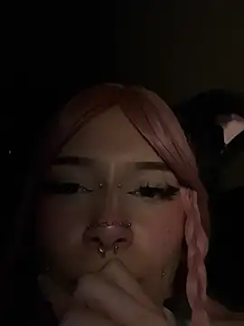 _liathompsom09 Adlı Modelin Canlı XXX Sohbeti