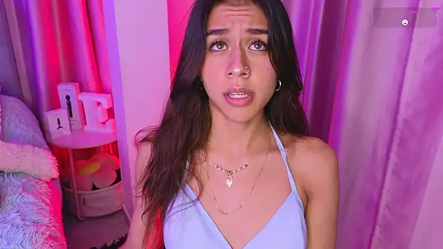 Emiily_Scott1 Chat XXX in diretta