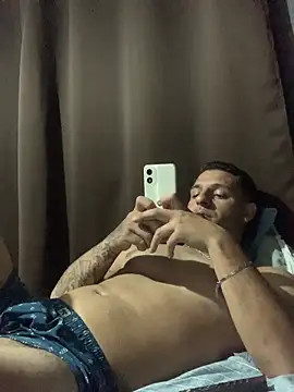 o-theus Chat XXX live