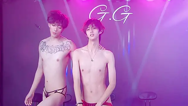 Chat XXX ao vivo de TNT-001