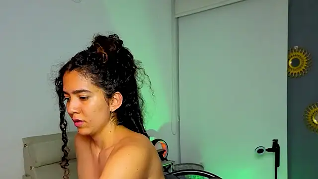 Chat XXX ao vivo de Maithe_Perroni