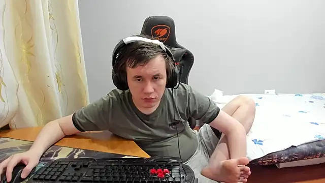 iliaskrislove Chat XXX in diretta