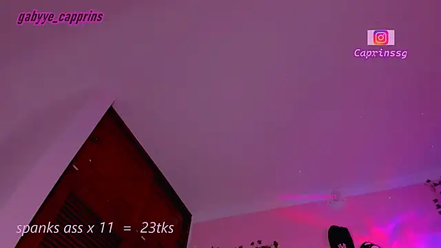 gabyye_capprins' Live XXX Chat