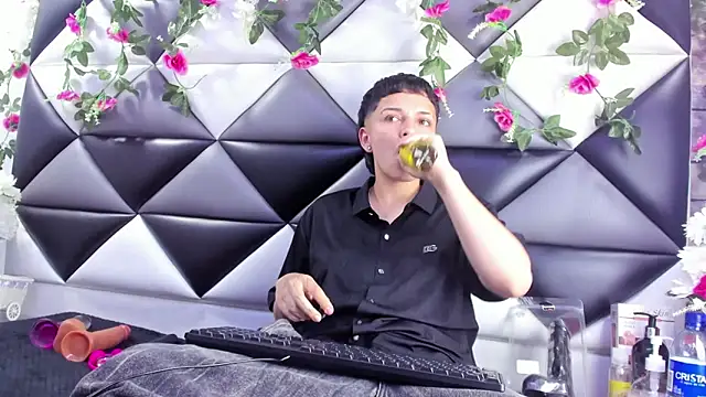 แชท XXX สดของ Megan_Thompson_