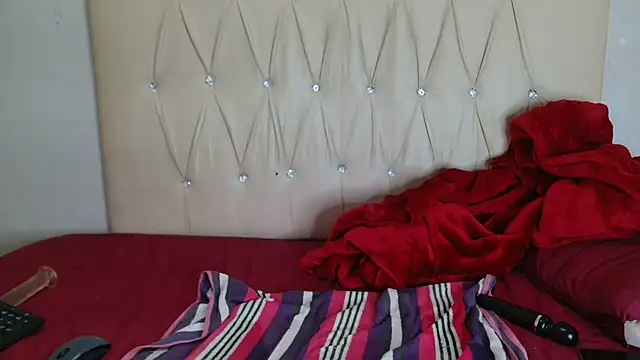 Chatroom XXX en direct de Sexybella-97