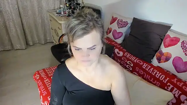 แชท XXX สดของ MildMature