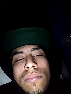 AlexAlejandro13 Webcam show