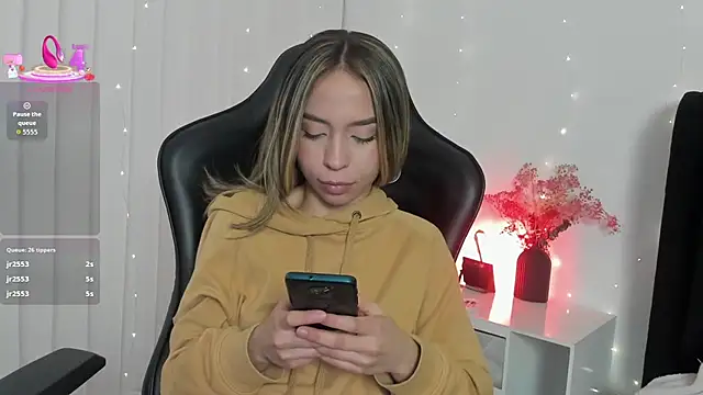 LuluuBerry Webcam Show